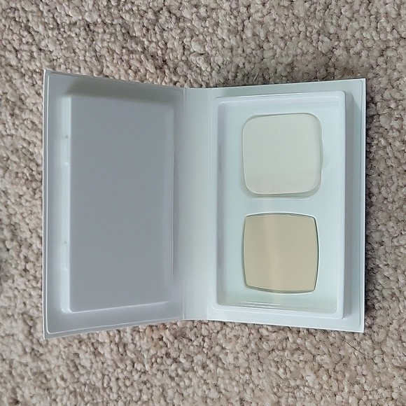 Chanel Sampler Gift Set - Picture 6 of 10